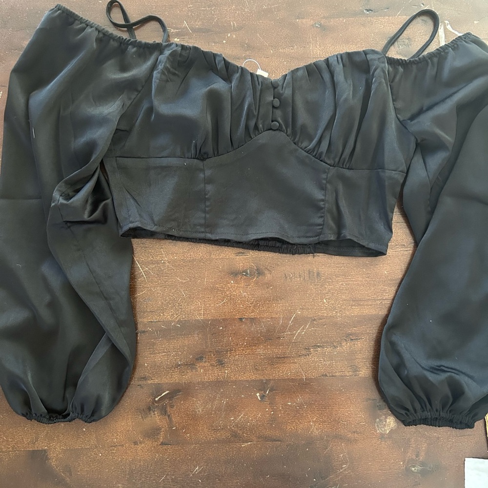 NWT- Black Off-Shoulder Pacsun Blouse XS